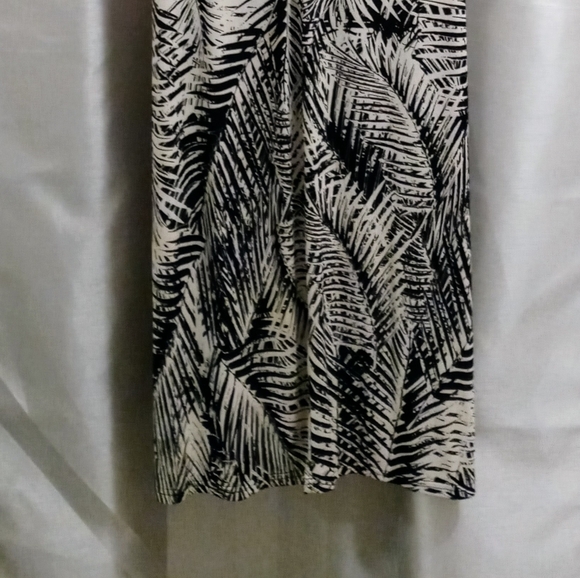 Mlle Gabrielle Plus Size Tropical Print High Neck Jewel Sheath Maxi Dress 2X - Picture 8 of 11